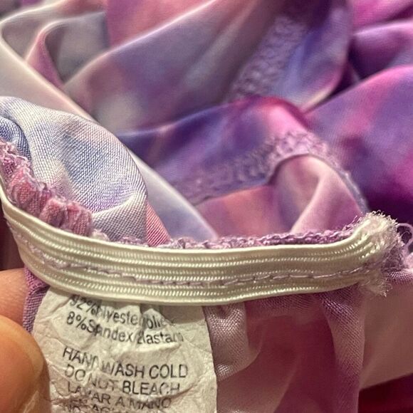 GUESS Women’s Tie-Dye Open Back Knotted Racerback Padded Plunge Top - Picture 10 of 12